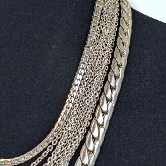 🍁V. Continental 10-Strand Chain Necklace - Picture 3 of 6
